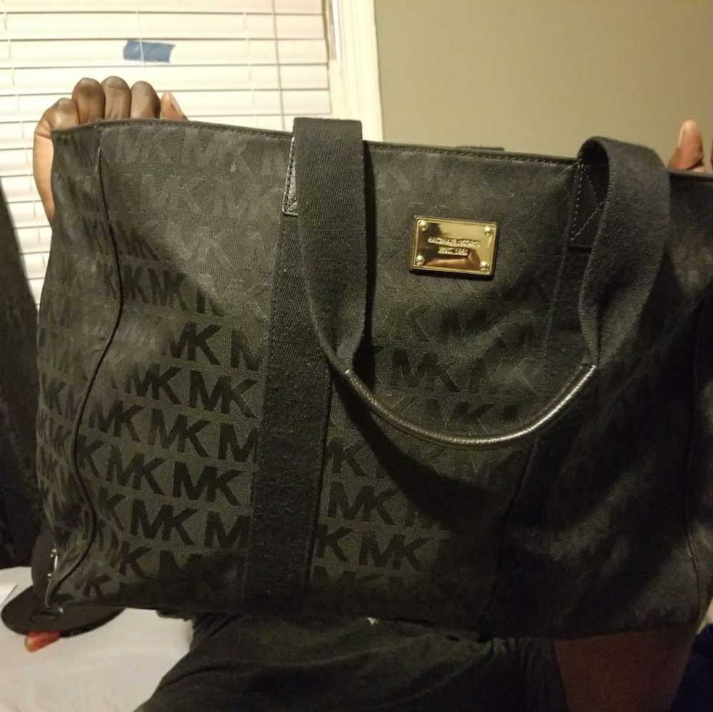 Michael kors purse